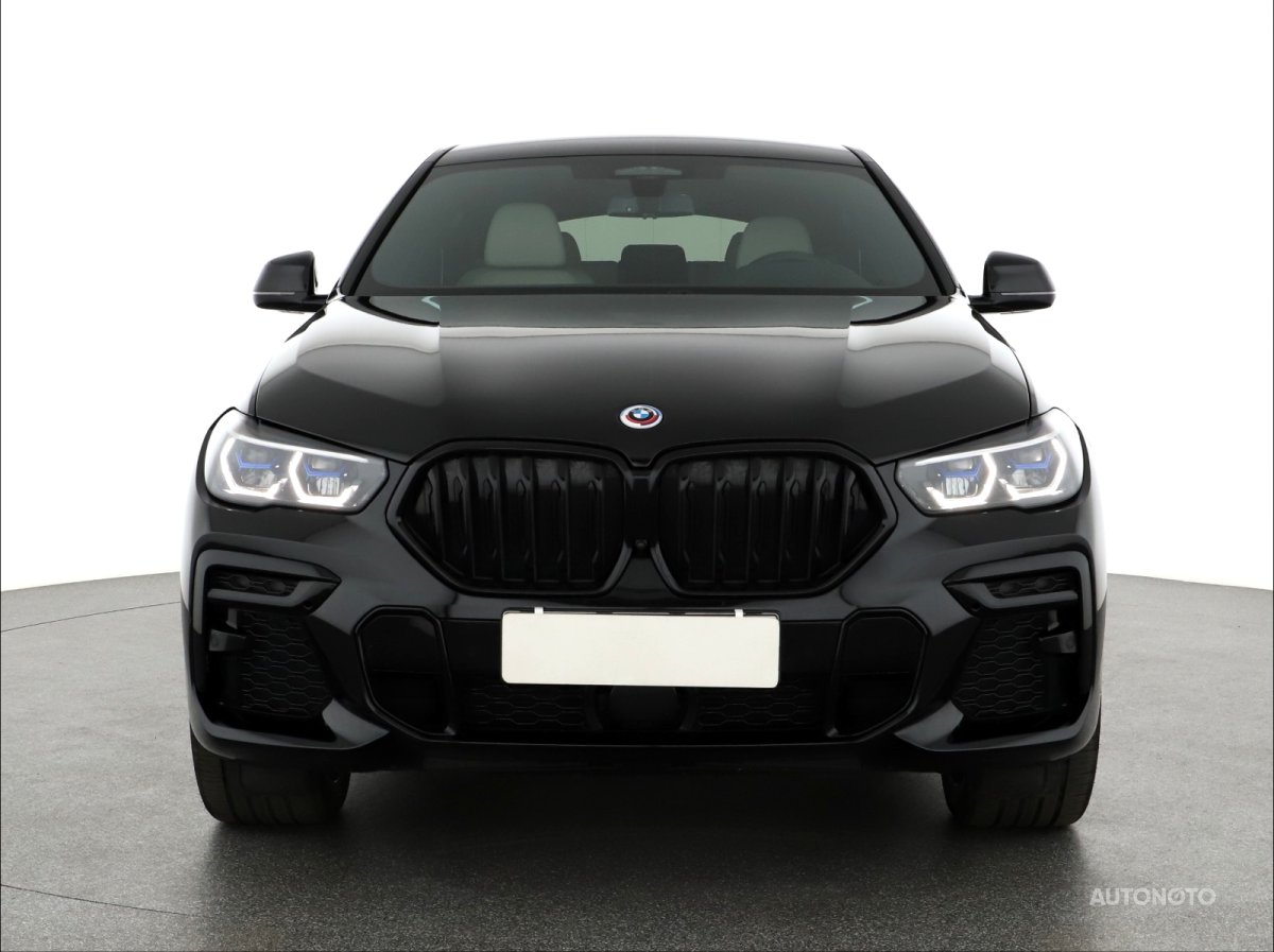 BMW X6, 2022 - pohled č. 2