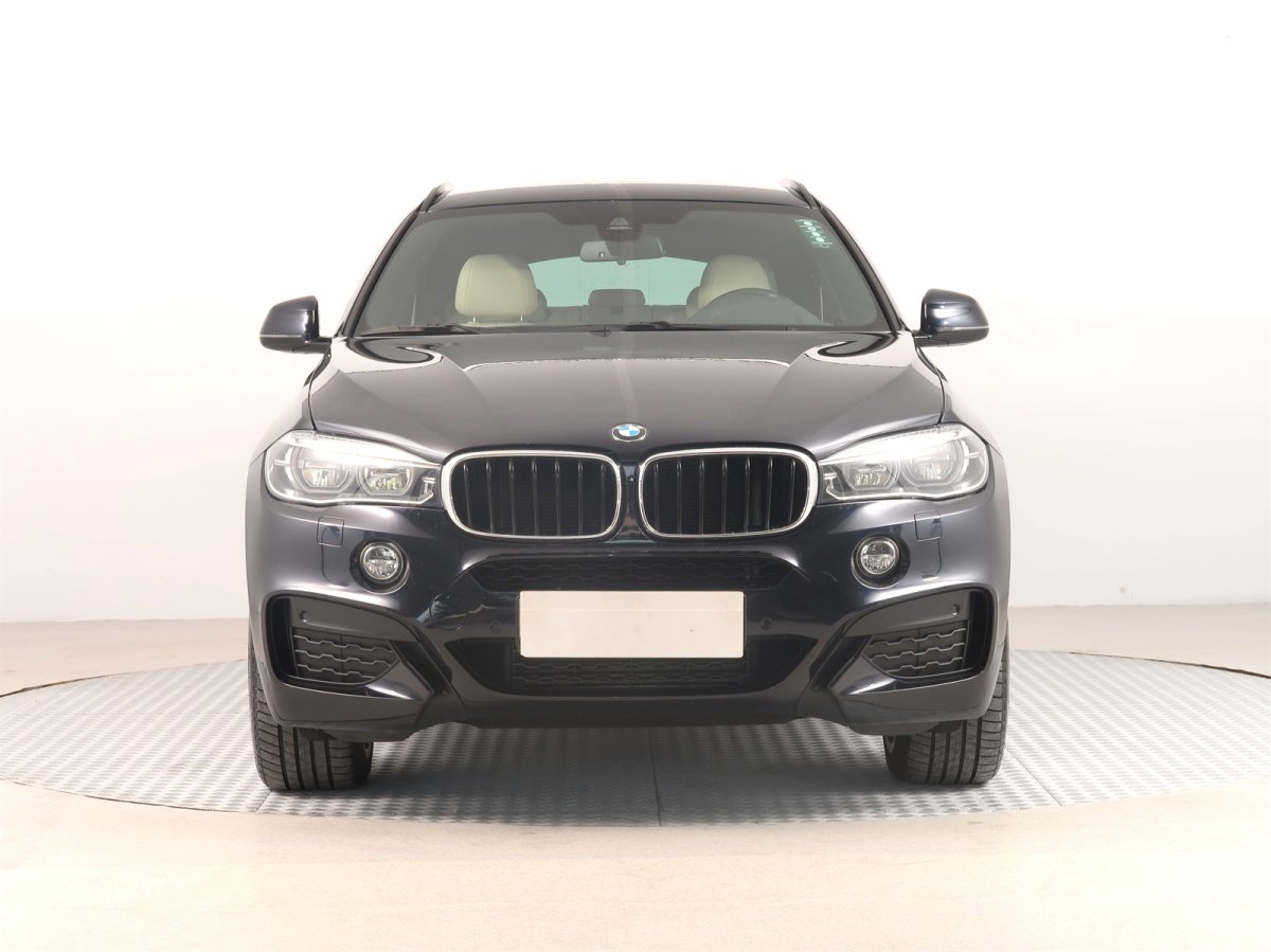 BMW X6, 2018 - pohled č. 2