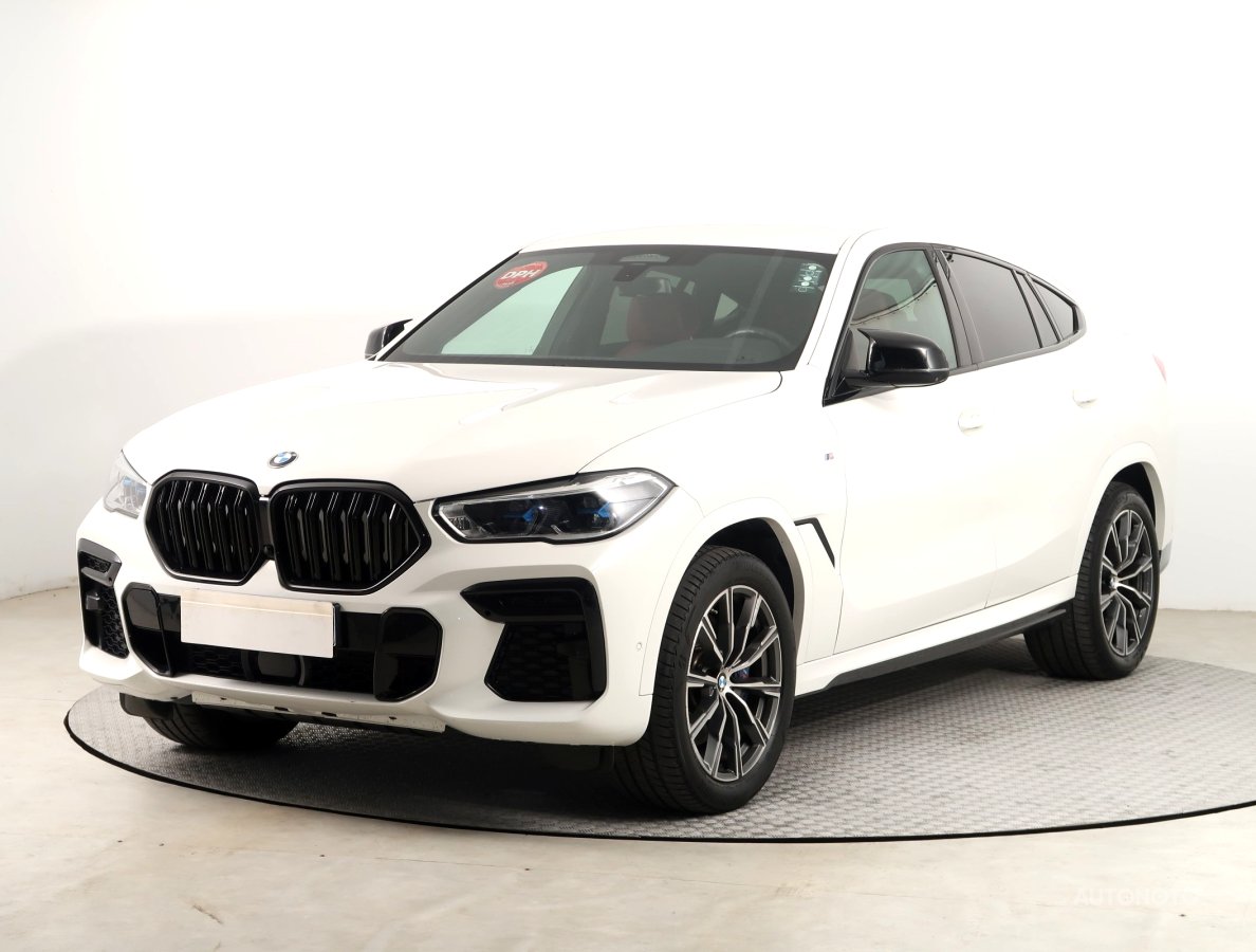 BMW X6, 2022 - pohled č. 3