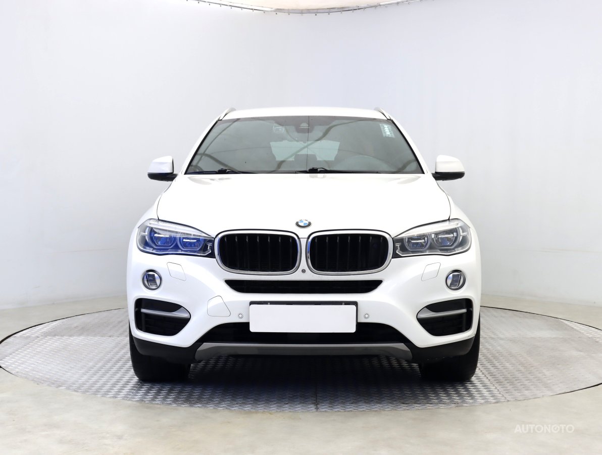BMW X6, 2015 - pohled č. 2
