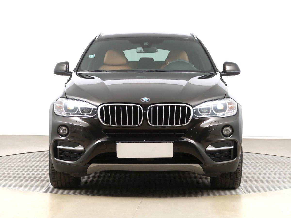 BMW X6, 2015 - pohled č. 2