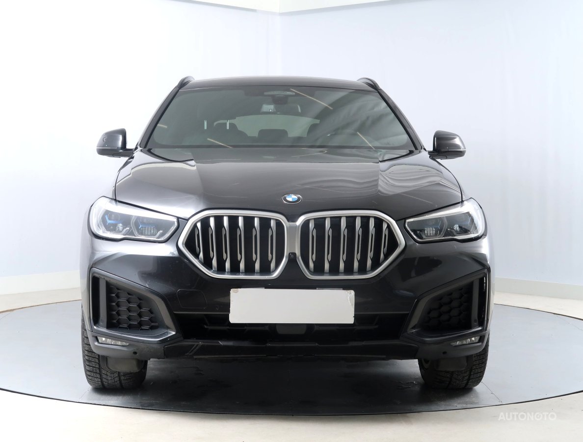 BMW X6, 2021 - pohled č. 2