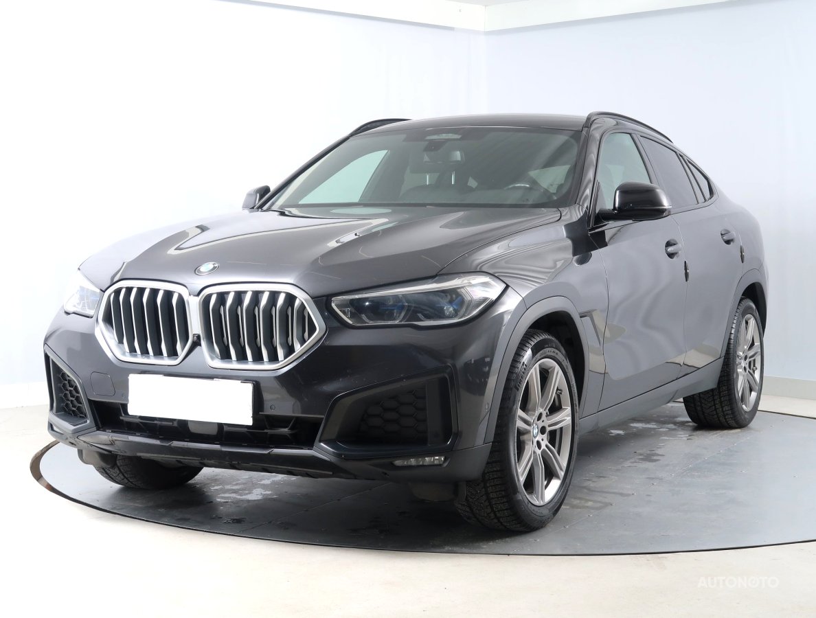 BMW X6, 2021 - pohled č. 3