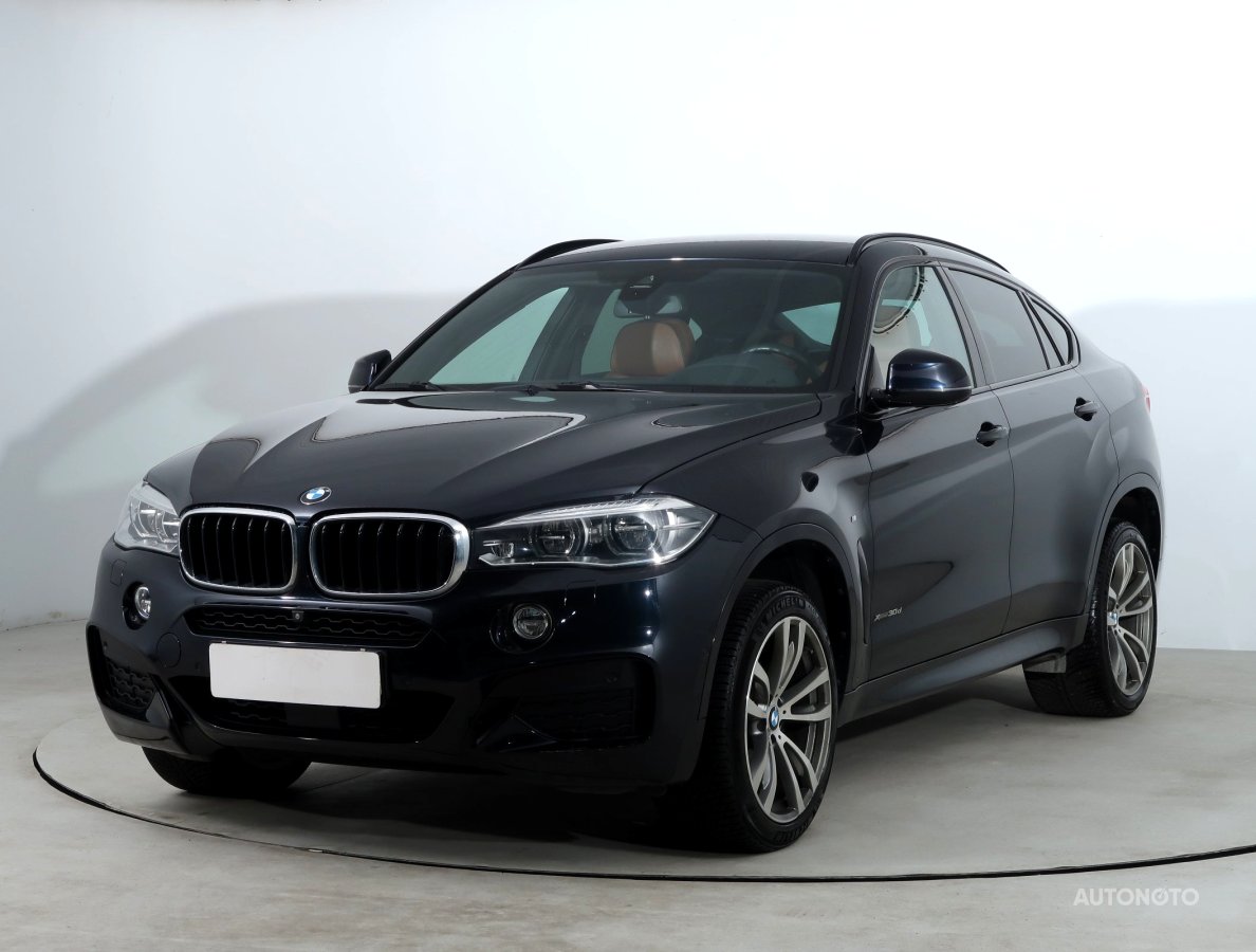 BMW X6, 2018 - pohled č. 3