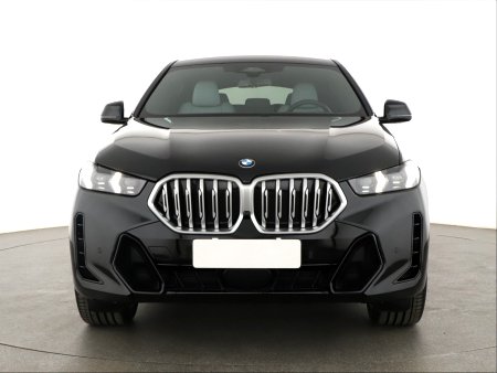 BMW X6, 2024 - pohled č. 2