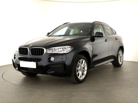 BMW X6, 2018 - pohled č. 3
