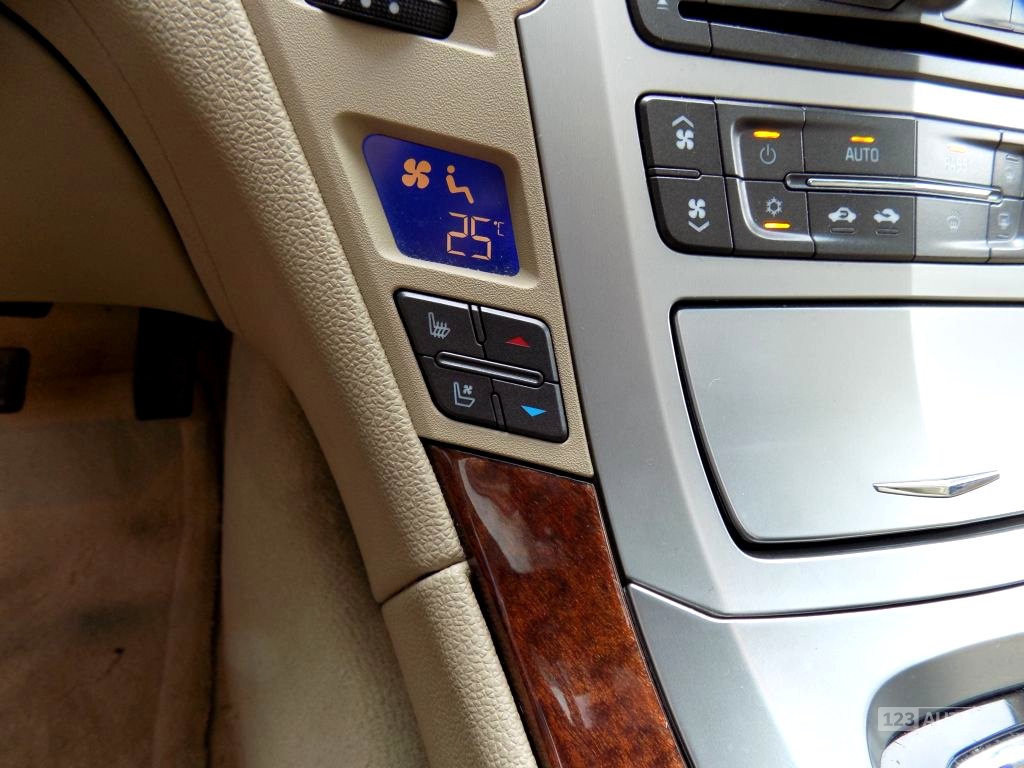 Cadillac CTS, 2010 - pohled č. 11