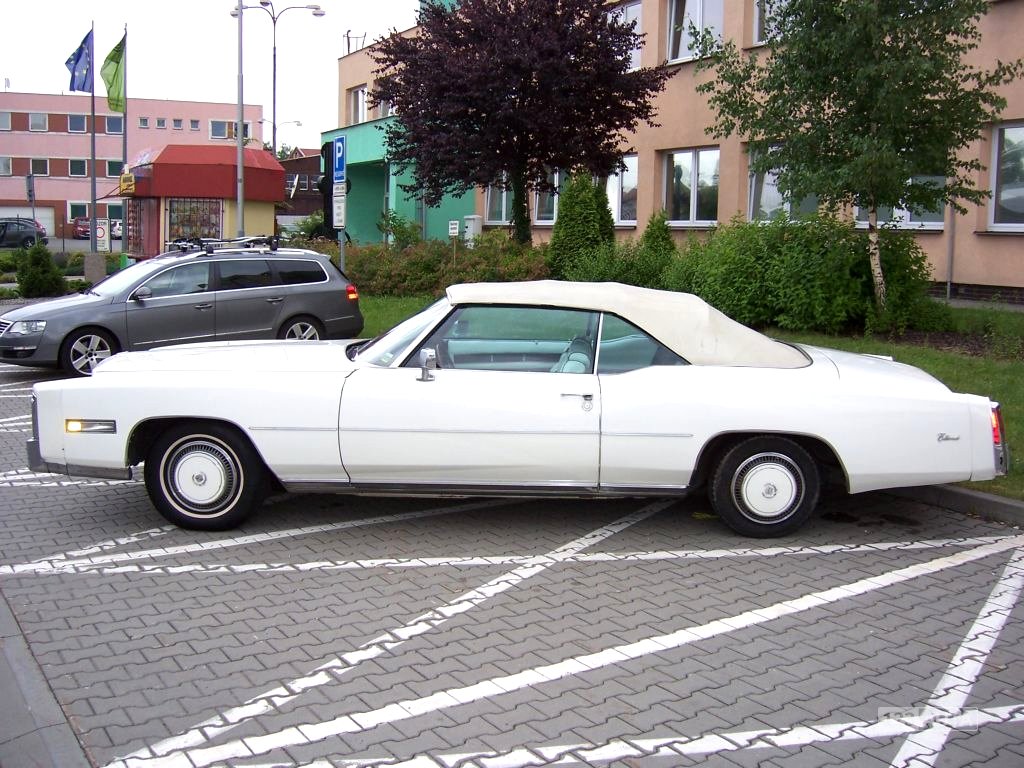Cadillac Eldorado, 1976 - pohled č. 2