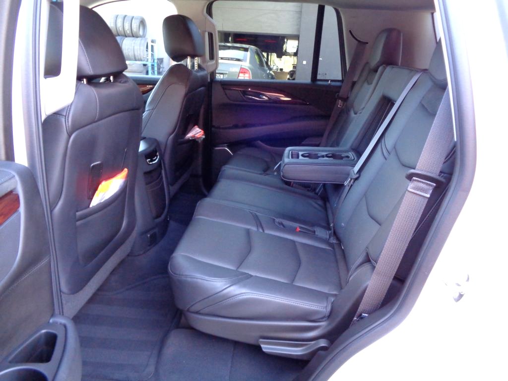 Cadillac Escalade, 2015 - pohled č. 16