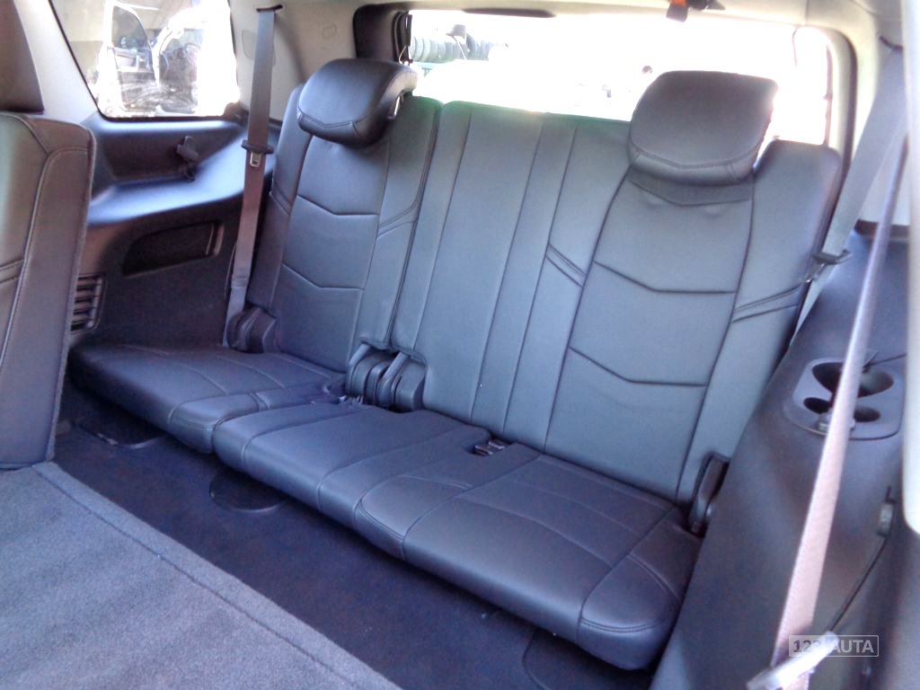 Cadillac Escalade, 2015 - pohled č. 17