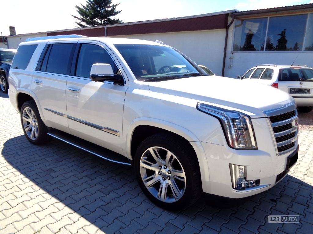 Cadillac Escalade, 2015 - pohled č. 3