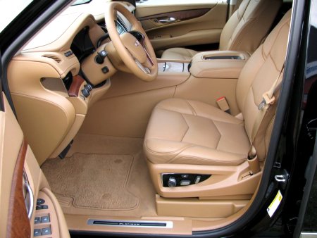 Cadillac Escalade, 2020 - pohled č. 10