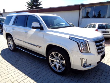 Cadillac Escalade, 2015 - pohled č. 3