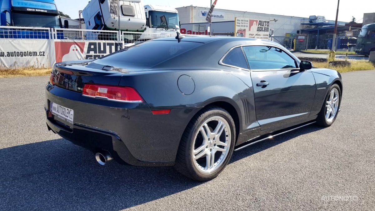 Chevrolet Camaro, 2015 - celkový pohled
