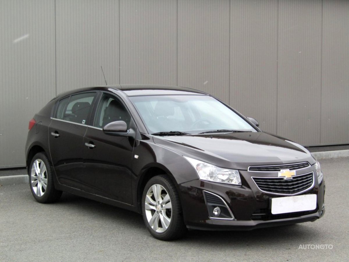 Chevrolet Cruze, 2010 - celkový pohled
