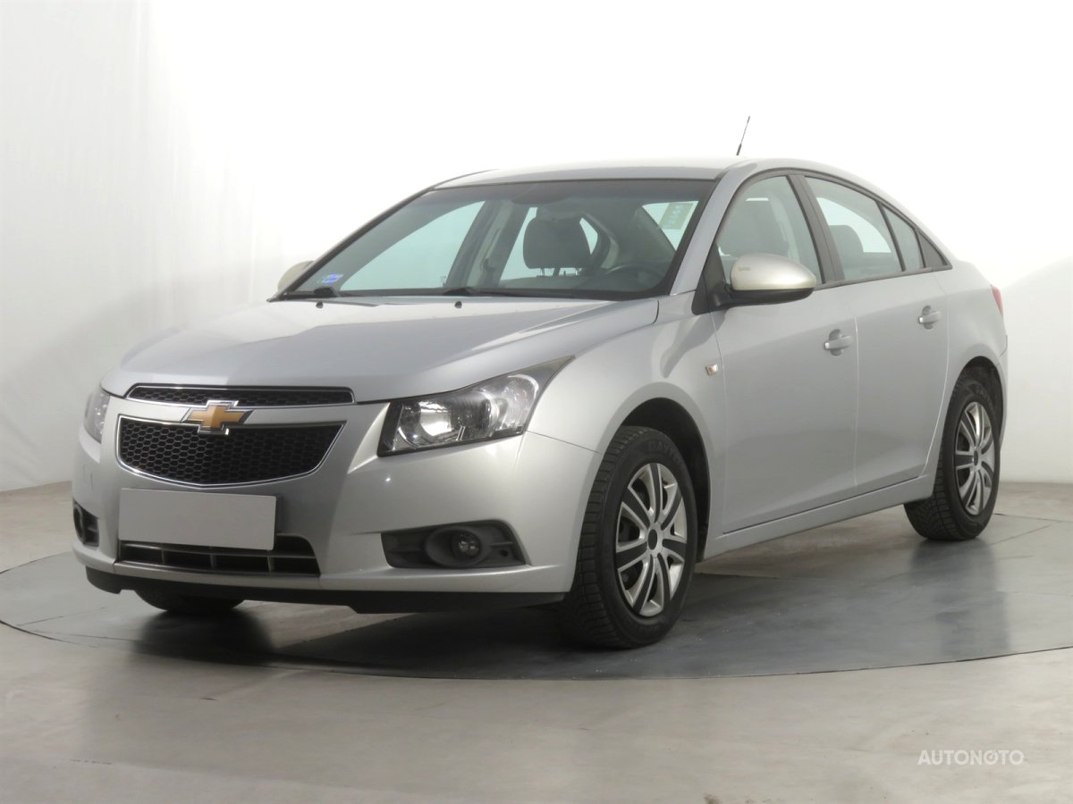 Chevrolet Cruze, 2010 - pohled č. 3
