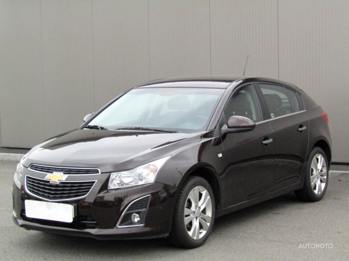 Chevrolet Cruze, 2010 - pohled č. 3
