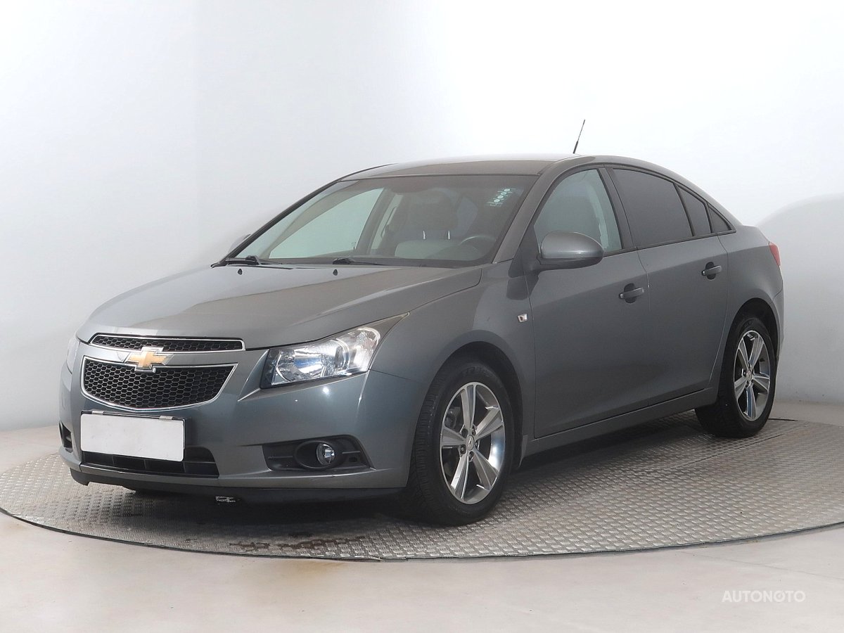 Chevrolet Cruze, 2010 - pohled č. 3