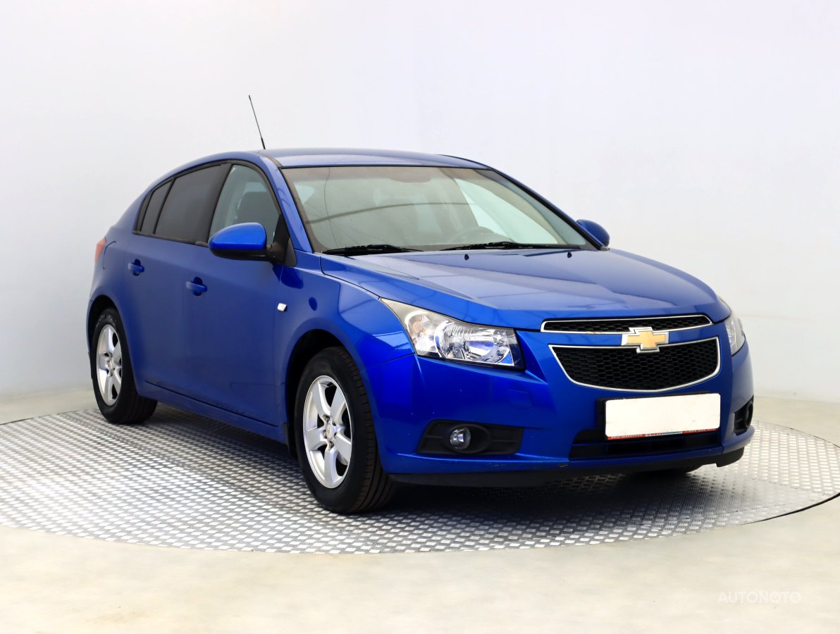 Chevrolet Cruze, 2011 - celkový pohled
