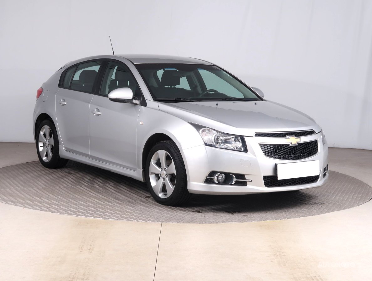 Chevrolet Cruze, 2012 - celkový pohled