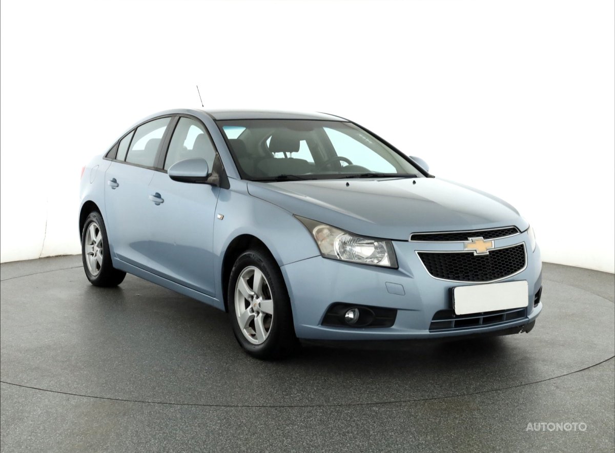 Chevrolet Cruze, 2011 - celkový pohled