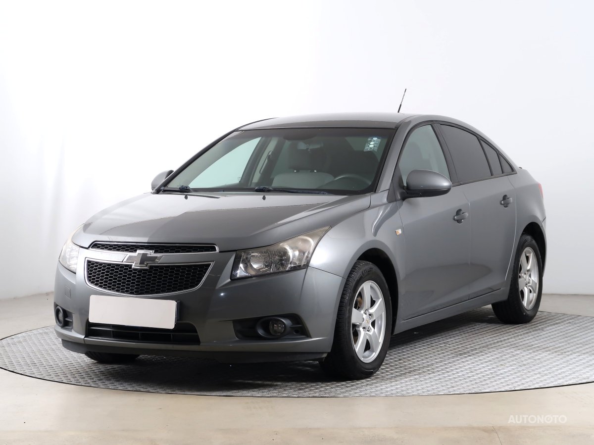 Chevrolet Cruze, 2010 - pohled č. 3