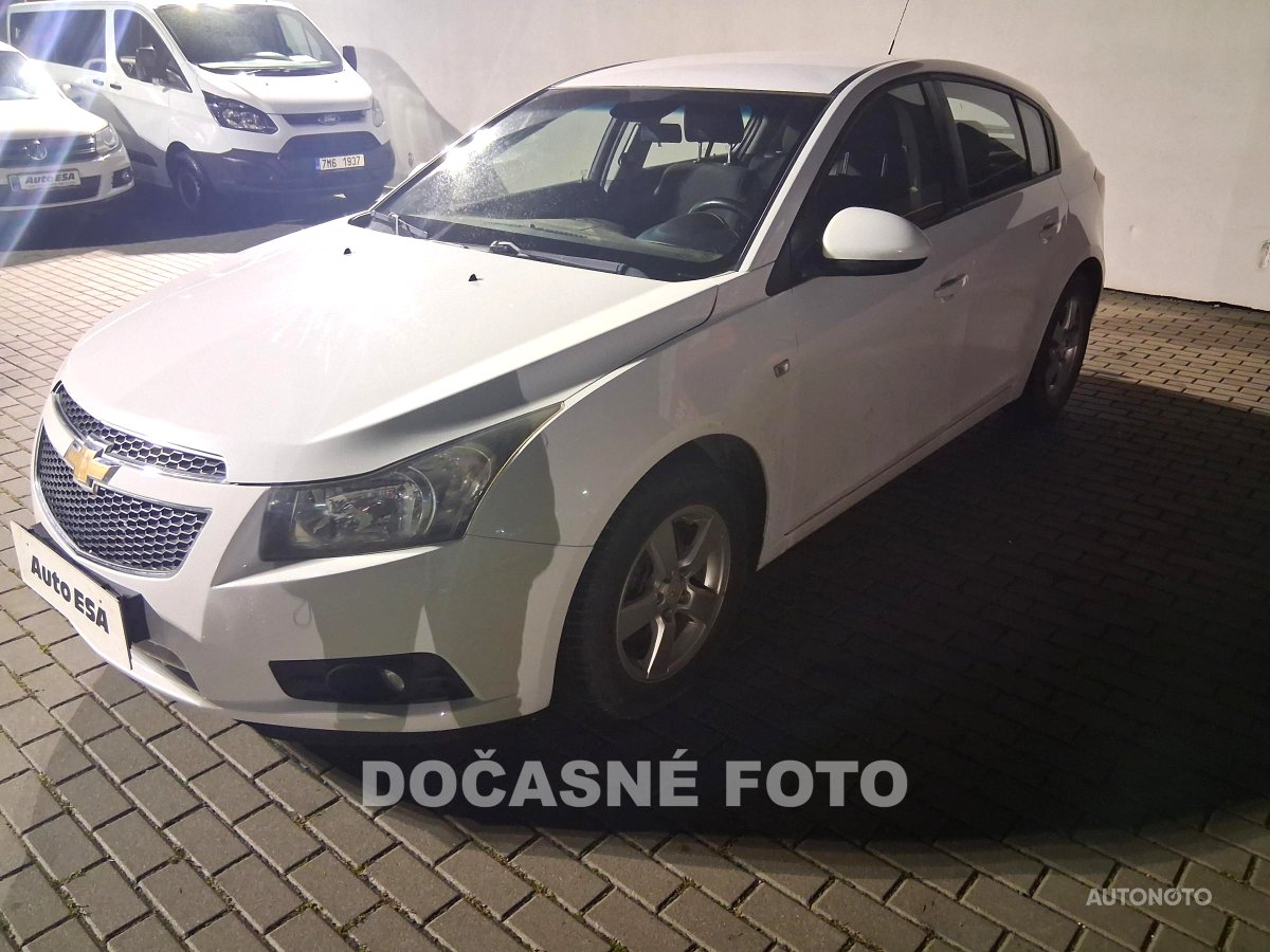 Chevrolet Cruze, 2012 - celkový pohled