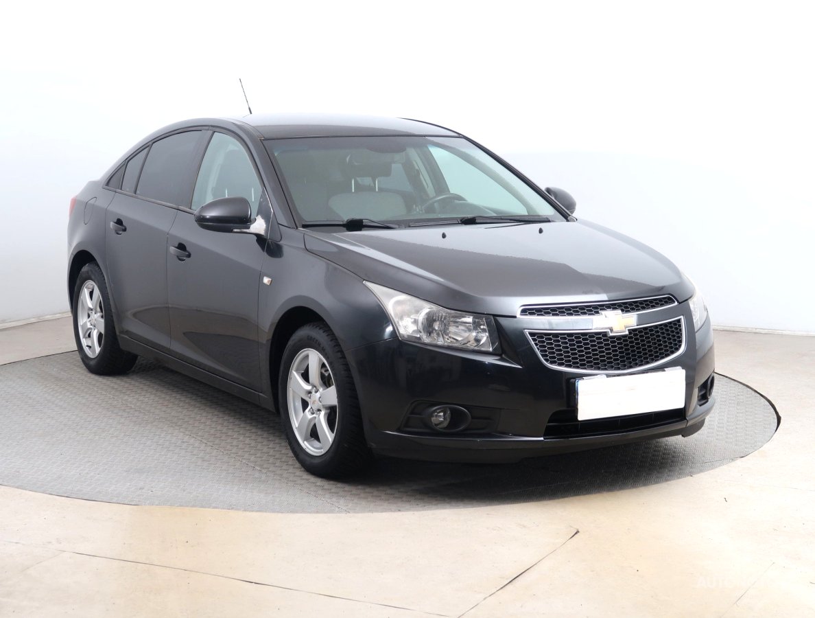 Chevrolet Cruze, 2012 - celkový pohled