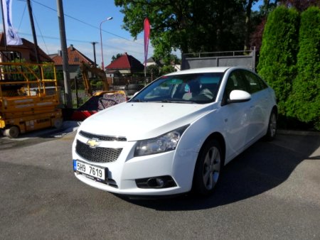 Chevrolet Cruze 1.8 16V Cz, odp.DPH !