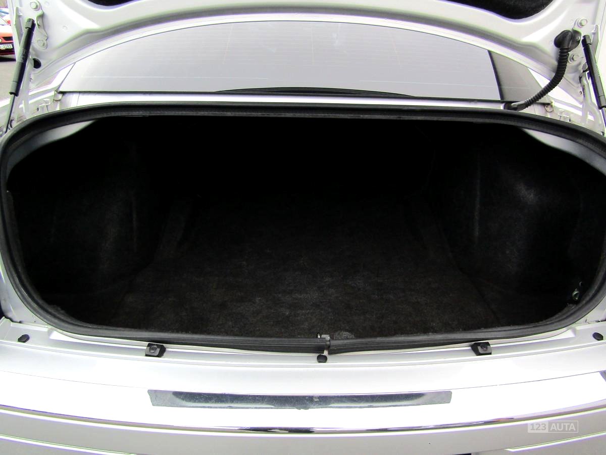 Chrysler 300C, 2006 - pohled č. 10