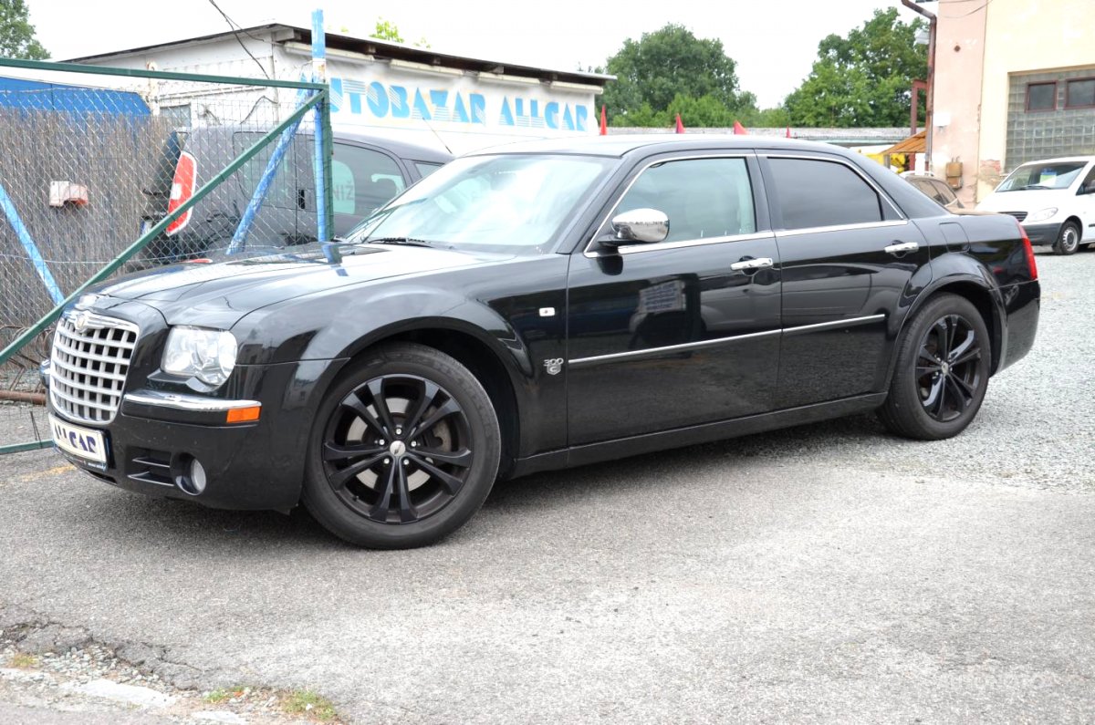 Chrysler 300C, 2008 - pohled č. 3