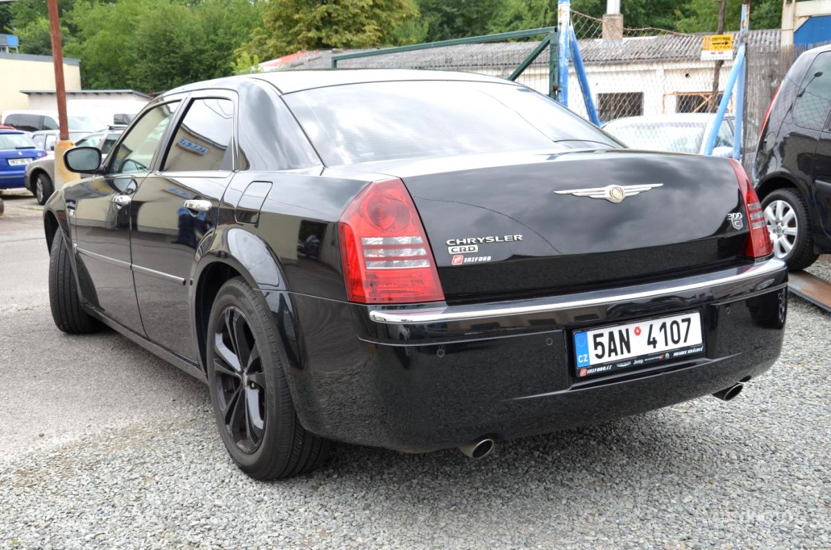 Chrysler 300C, 2008 - pohled č. 4