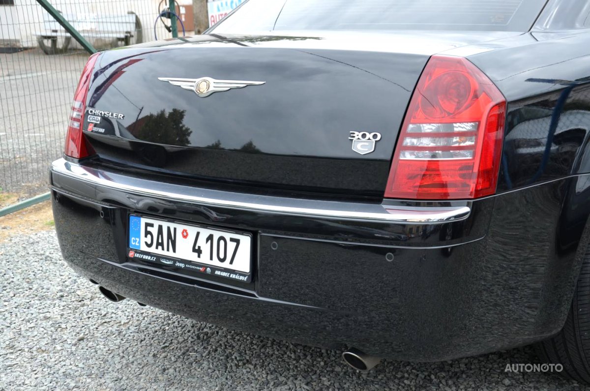 Chrysler 300C, 2008 - pohled č. 6