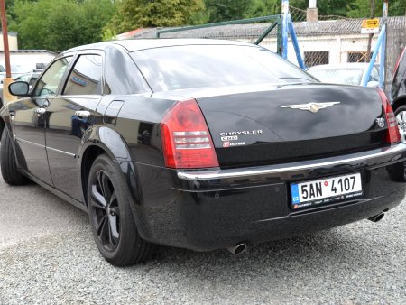 Chrysler 300C, 2008 - pohled č. 4