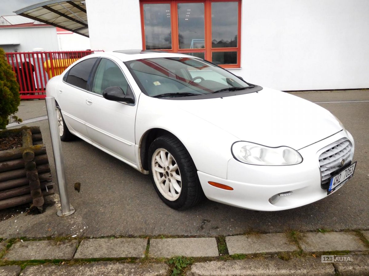 Chrysler Concorde, 2005 - pohled č. 3