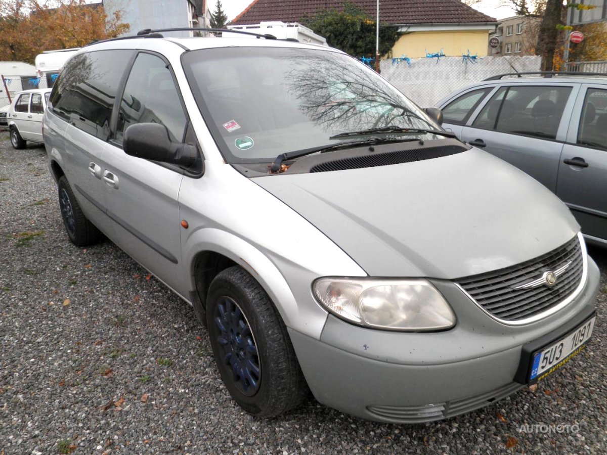 Chrysler Grand Voyager, 2004 - pohled č. 4