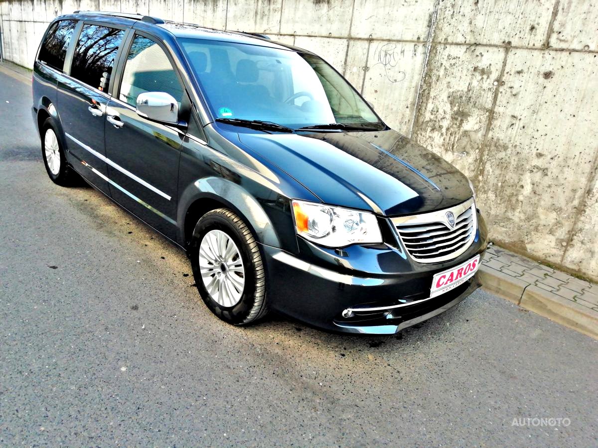 Chrysler Grand Voyager, 2015 - pohled č. 2