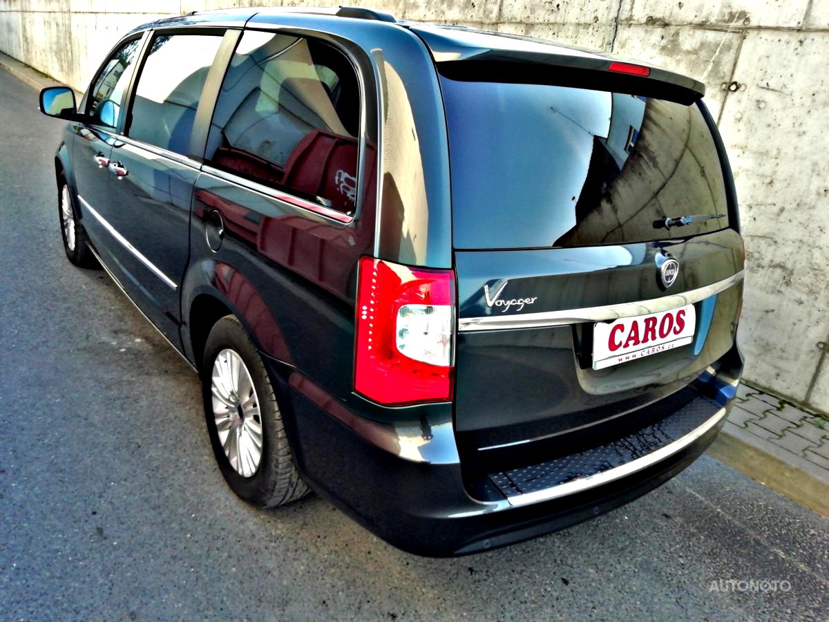 Chrysler Grand Voyager, 2015 - pohled č. 3