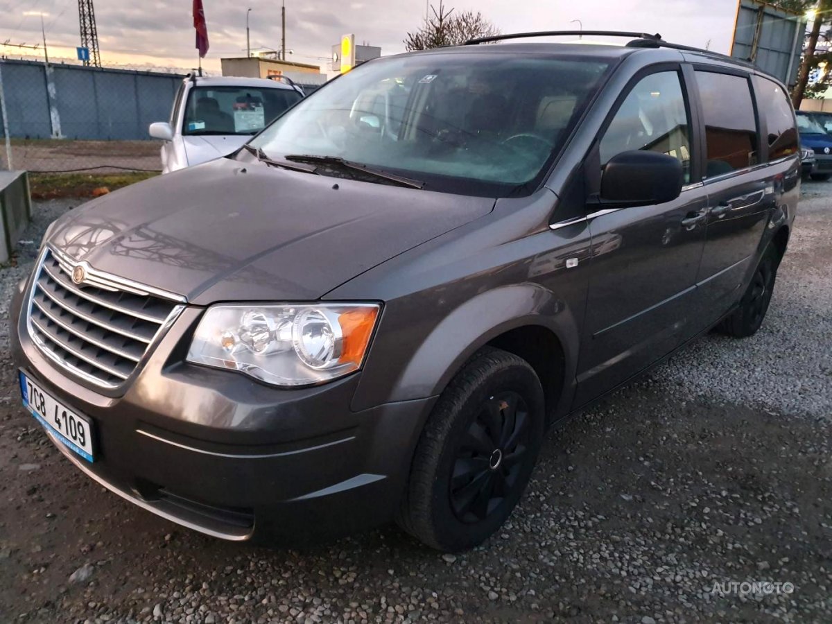Chrysler Grand Voyager, 2011 - celkový pohled
