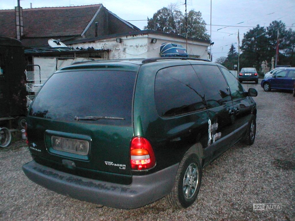 Chrysler Grand Voyager, 1996 - pohled č. 4