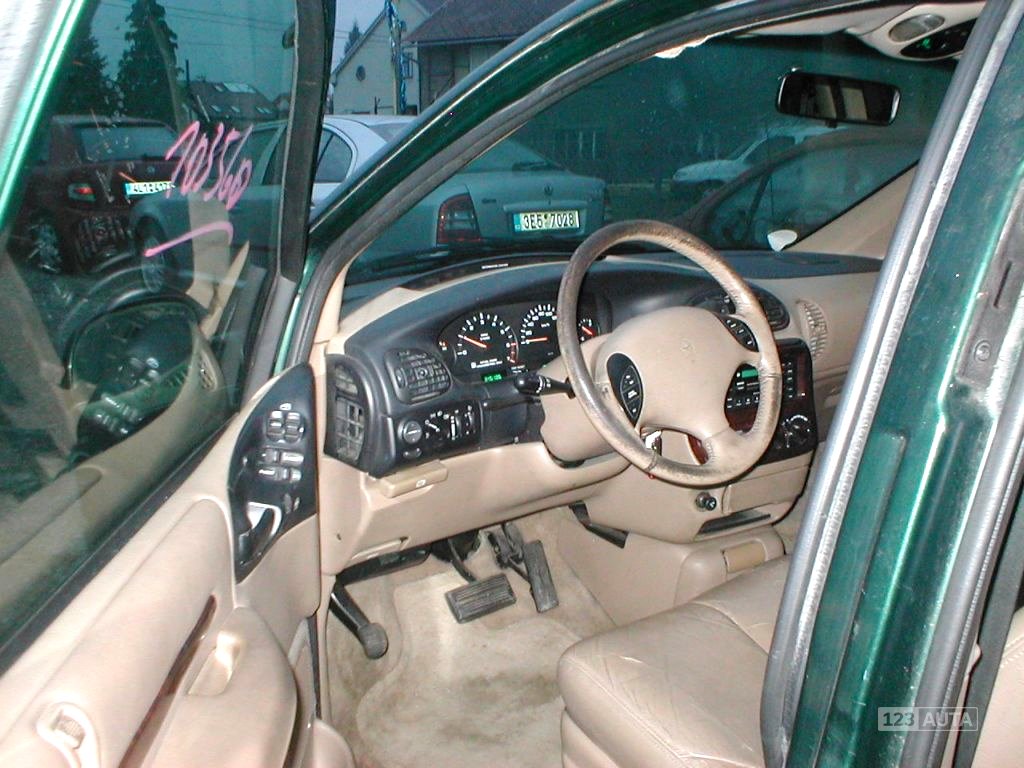 Chrysler Grand Voyager, 1996 - pohled č. 8