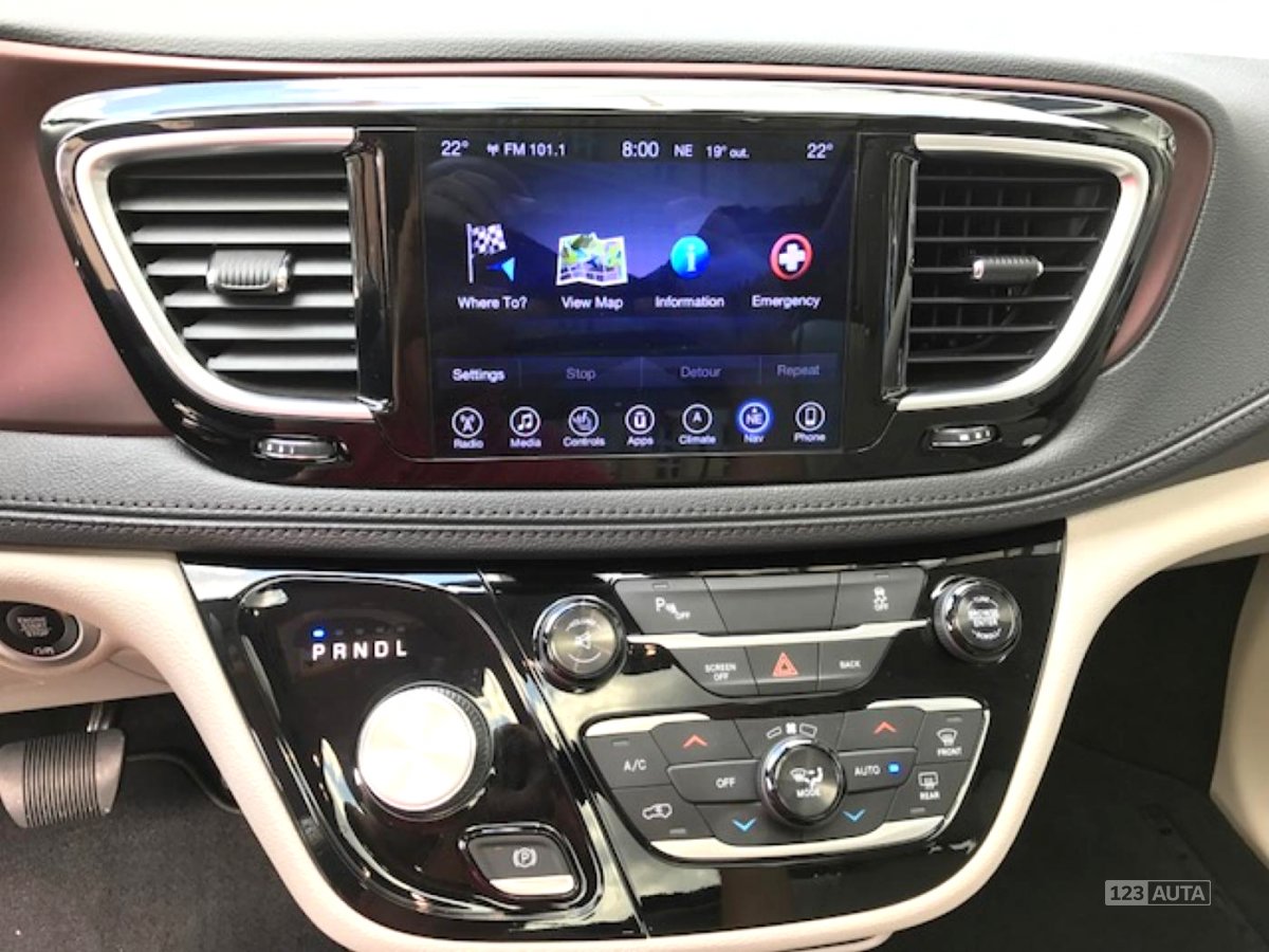 Chrysler Pacifica, 2017 - pohled č. 18