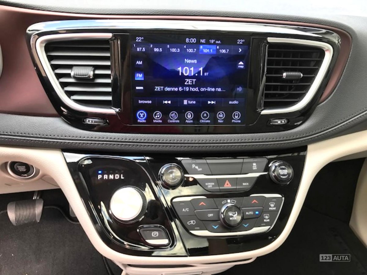 Chrysler Pacifica, 2017 - pohled č. 19