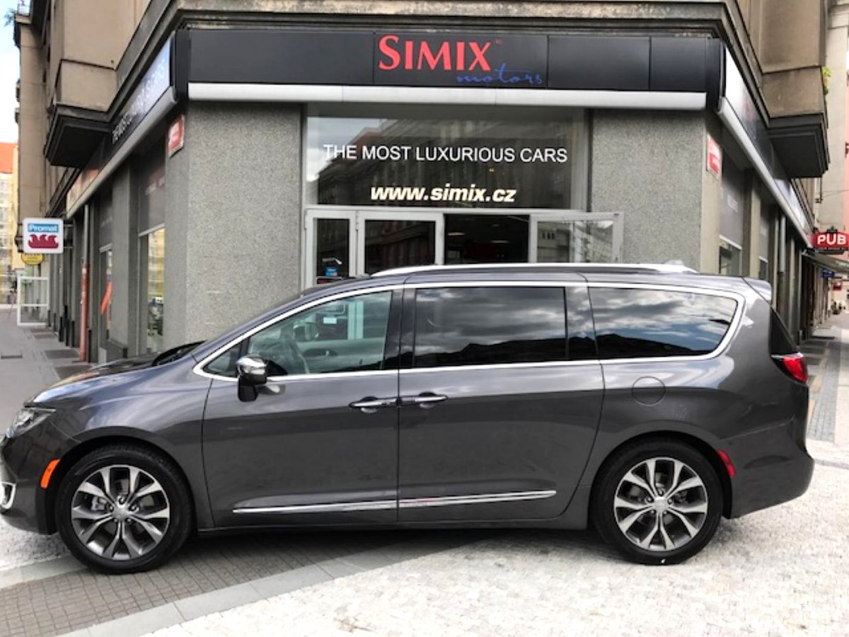 Chrysler Pacifica, 2017 - pohled č. 2