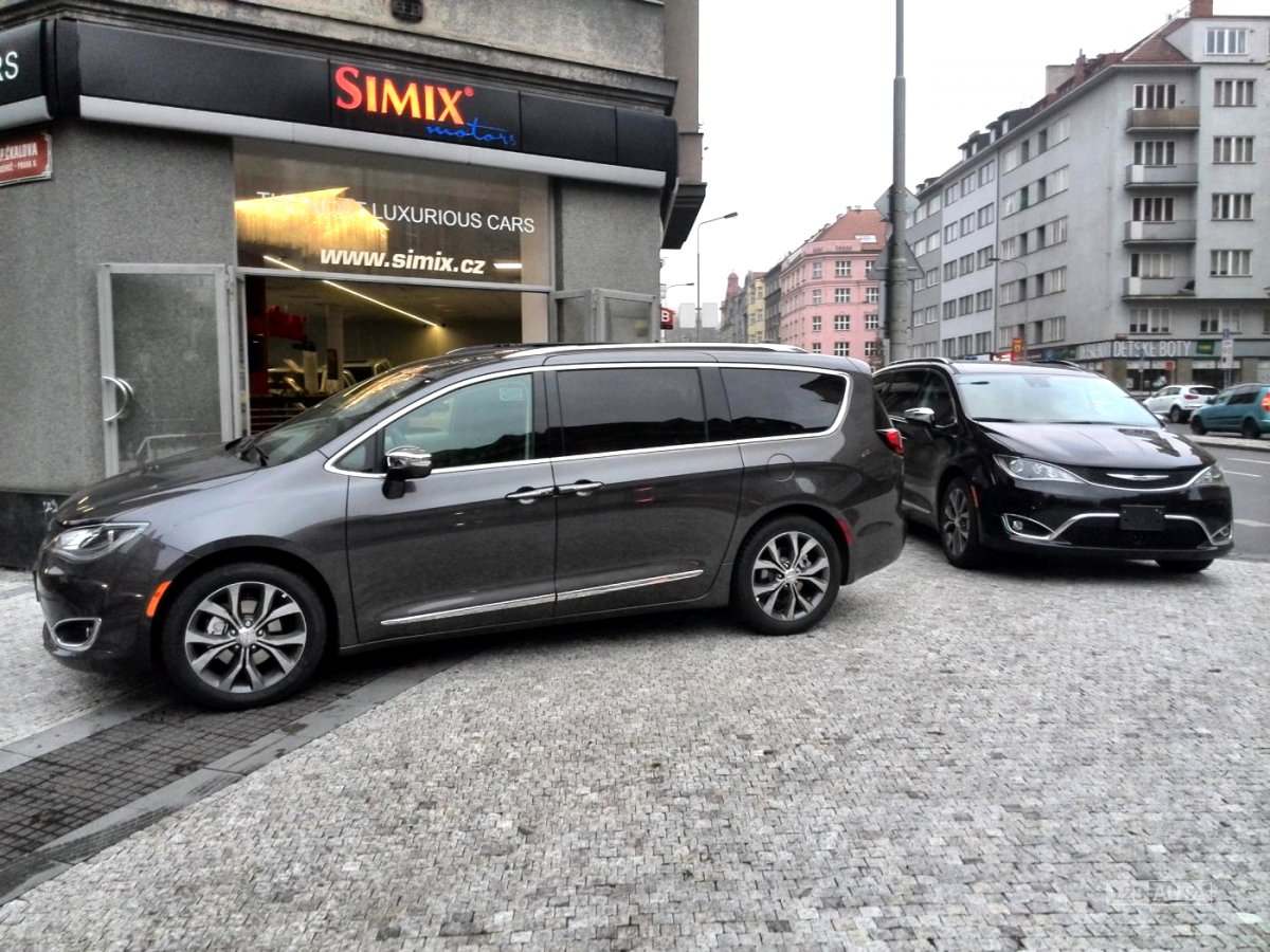 Chrysler Pacifica, 2017 - pohled č. 6