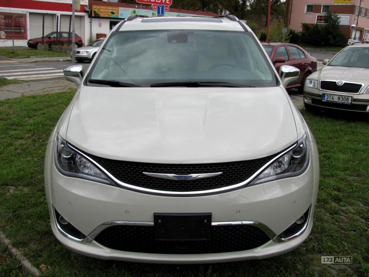 Chrysler Pacifica, 2019 - pohled č. 8