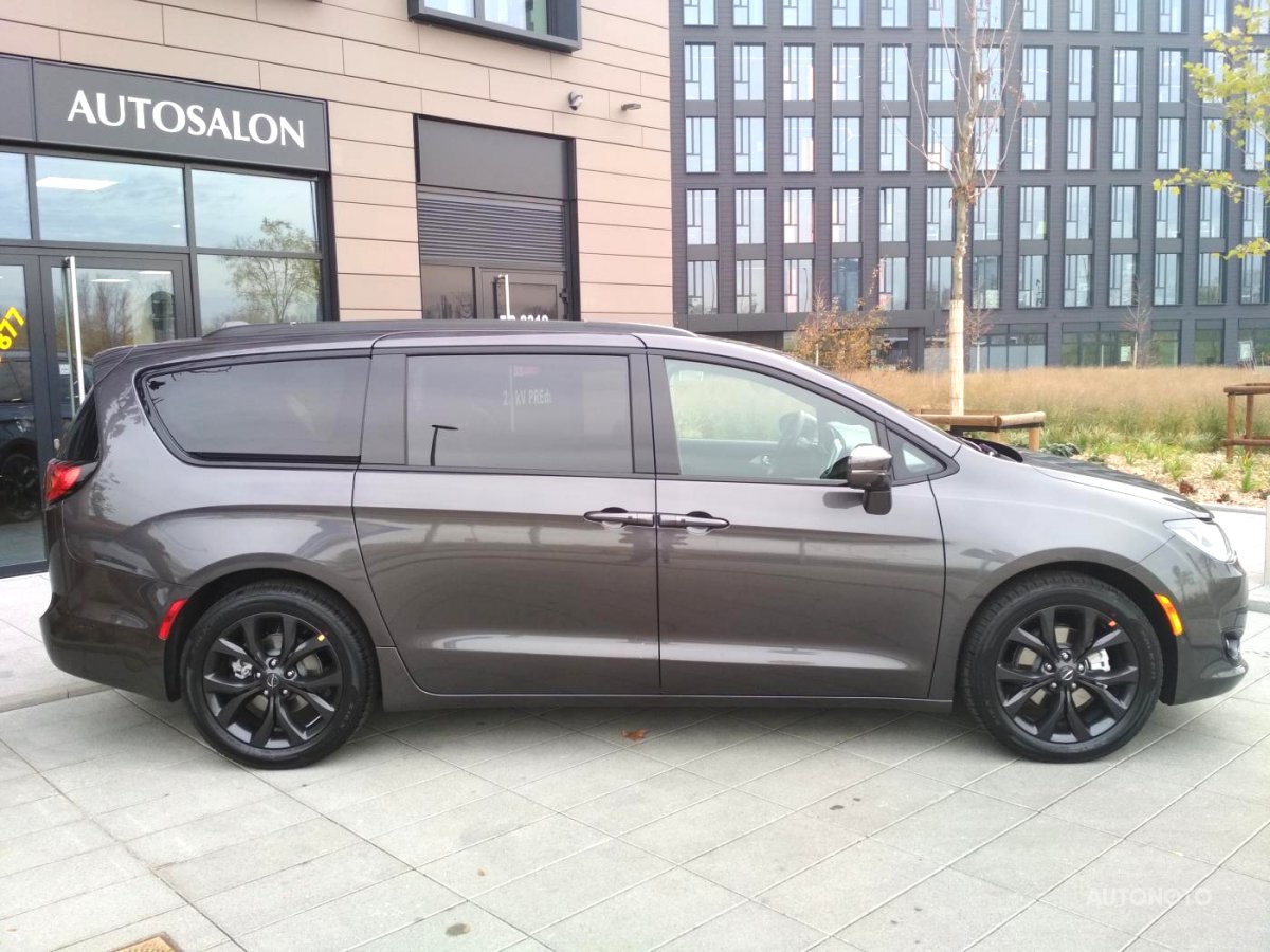 Chrysler Pacifica, 2020 - pohled č. 2