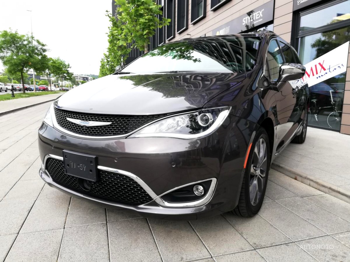 Chrysler Pacifica, 2018 - pohled č. 2