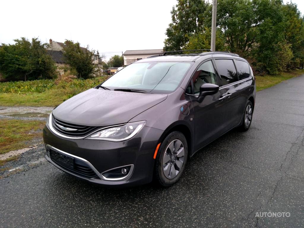 Chrysler Pacifica, 2018 - celkový pohled