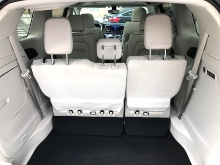 Chrysler Pacifica, 2017 - pohled č. 11